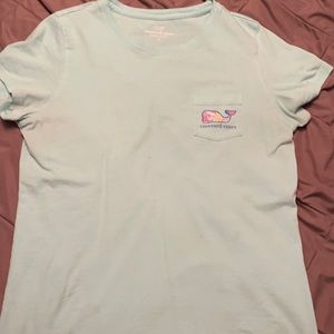 Women’s Vineyard vines tee shirt